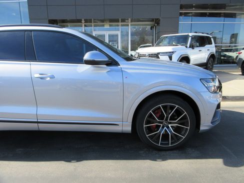Used 2021 Audi Q8 Premium Plus image 13