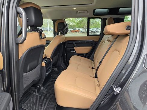 New 2026 Land Rover Defender 110 X-Dynamic SE AWD/4WD image 7