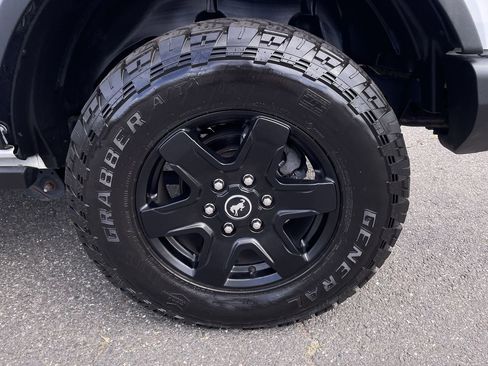 Used 2021 Ford Bronco Black Diamond image 10