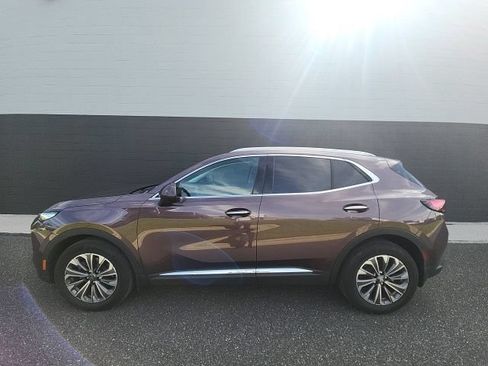 Used 2024 Buick Envision Preferred AWD/4WD image 3