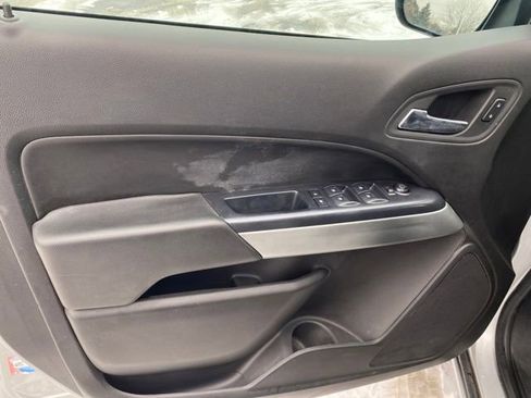 Used 2016 Chevrolet Colorado LT w/ LT Convenience Package image 15