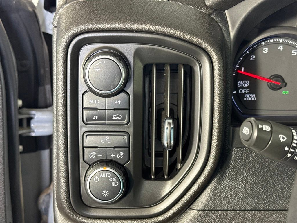 Certified 2024 Chevrolet Silverado 1500 Custom w/ Turbomax Blackout Package AWD/4WD image 21