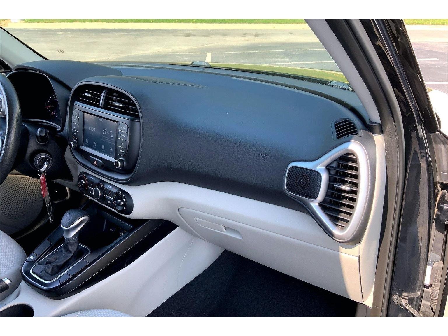 Used 2020 Kia Soul LX FWD image 10