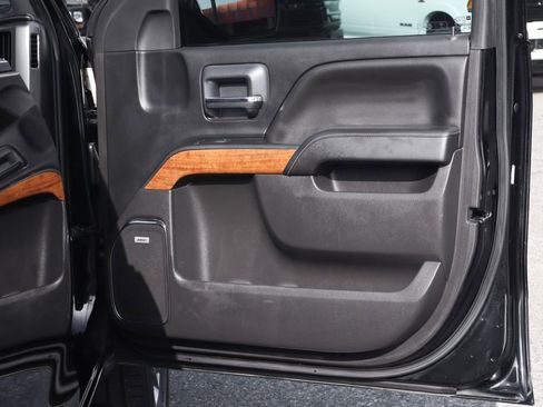 Used 2018 Chevrolet Silverado 1500 High Country RWD image 45