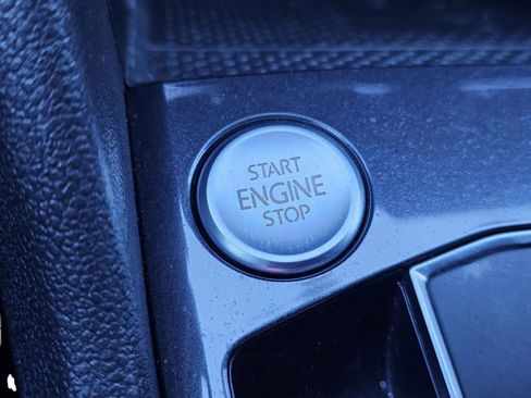 Used 2021 Volkswagen Tiguan SE R-Line image 32