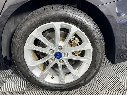 Used 2019 Ford Fusion SE image 56