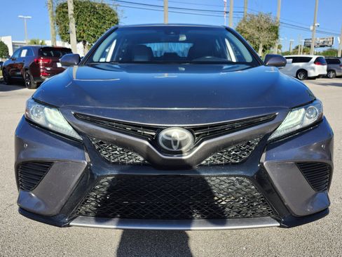 Used 2018 Toyota Camry XSE image 12