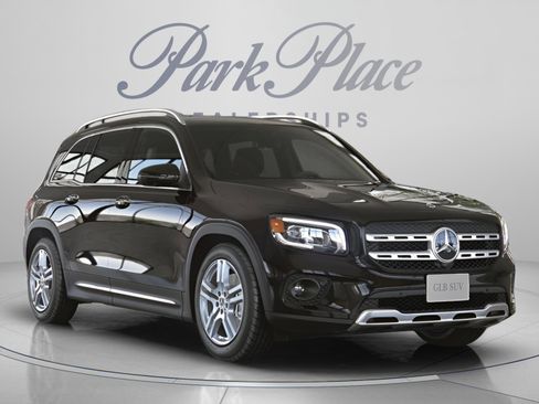 Certified 2020 Mercedes-Benz GLB 250 image 33