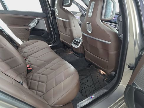 Used 2025 BMW 750e xDrive w/ Executive Package AWD/4WD image 12