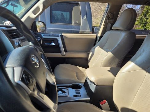 Used 2016 Toyota 4Runner Limited image 5