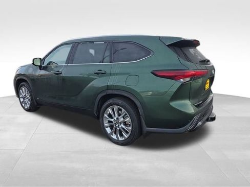 Used 2024 Toyota Highlander Limited image 7