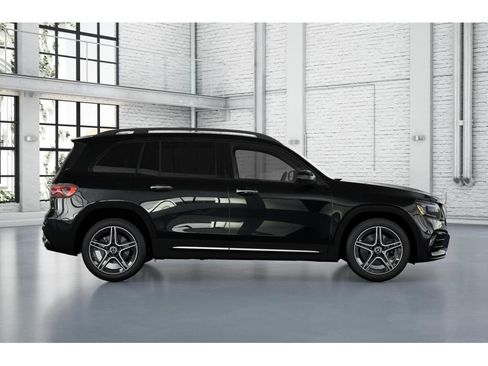 New 2026 Mercedes-Benz GLB 250 4MATIC image 2