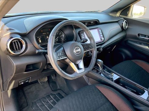 Used 2023 Nissan Kicks SR FWD image 18