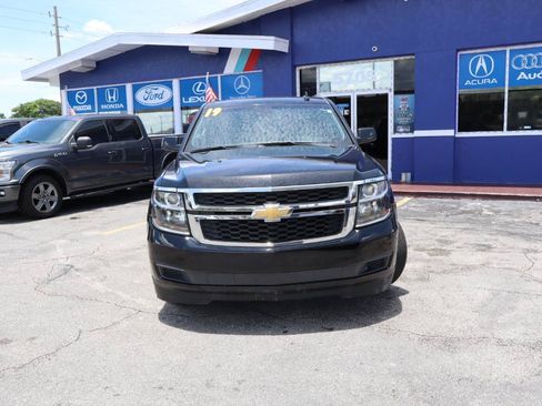Used 2019 Chevrolet Suburban LT AWD/4WD image 8