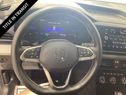 Used 2023 Volkswagen Taos SE w/ Panoramic Sunroof Package AWD/4WD image 7