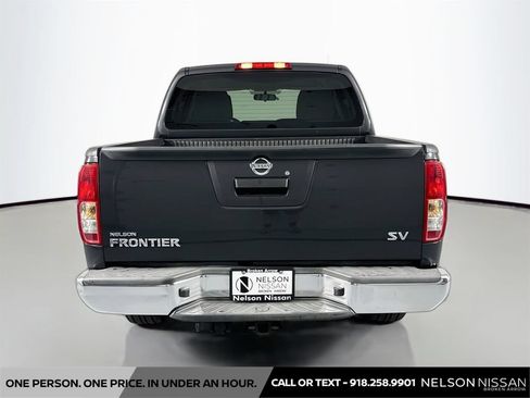 Used 2013 Nissan Frontier SV RWD image 6