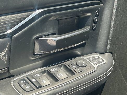 Used 2023 RAM 2500 Limited AWD/4WD image 31