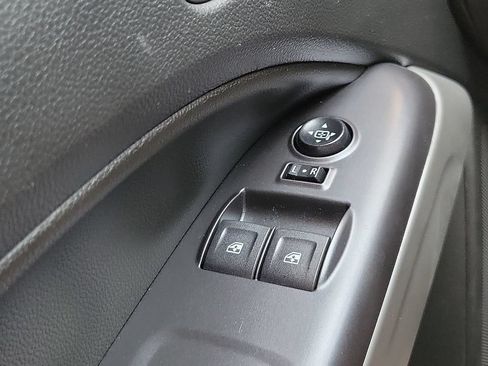 Used 2022 Chevrolet Colorado LT w/ Fleet Safety Package AWD/4WD image 12