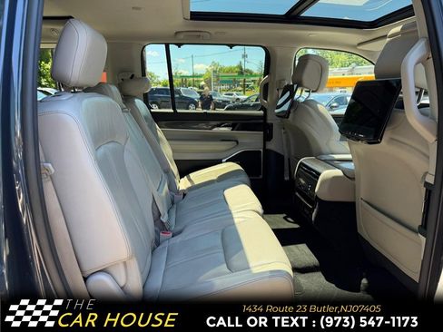 Used 2022 Jeep Wagoneer Series I w/ Convenience Group I AWD/4WD image 23