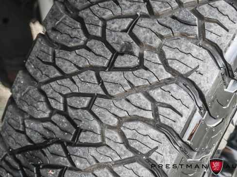 Used 2025 GMC Sierra 2500 AT4 w/ Technology Package image 13