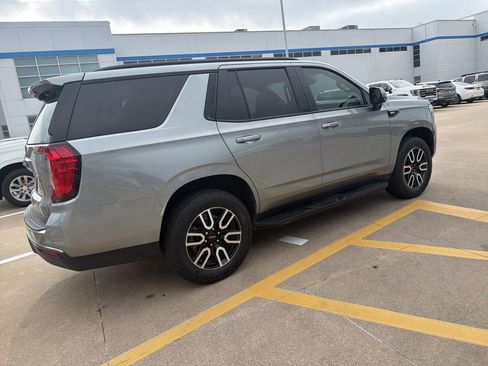 Certified 2024 GMC Yukon AT4 w/ Technology Package AWD/4WD image 8