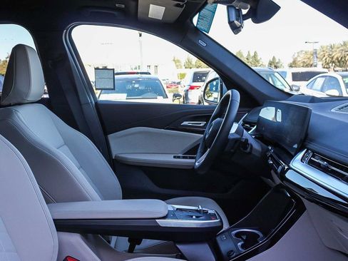 Used 2025 BMW X1 xDrive28i w/ Technology Package image 17