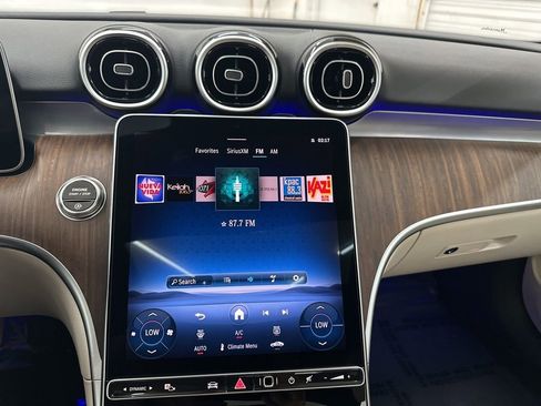 Used 2025 Mercedes-Benz C 300 Sedan image 14