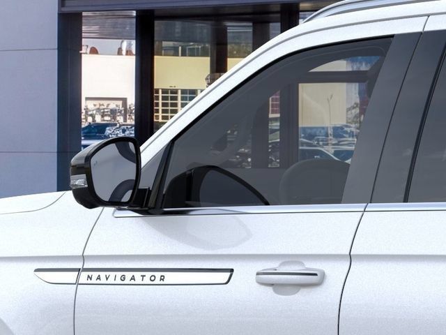 New 2026 Lincoln Navigator Reserve AWD/4WD image 22