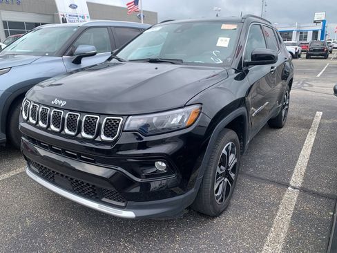 Used 2023 Jeep Compass Limited AWD/4WD image 5