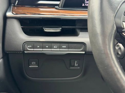 Used 2023 Cadillac Escalade Premium Luxury image 14