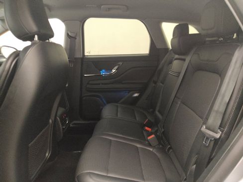 Used 2021 Lincoln Corsair AWD w/ Equipment Group 101A image 18