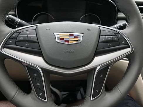 Used 2022 Cadillac XT5 Premium Luxury FWD image 34