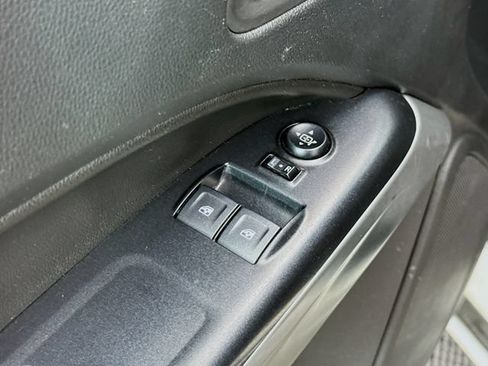 Used 2020 Chevrolet Colorado LT w/ Safety Package RWD image 18
