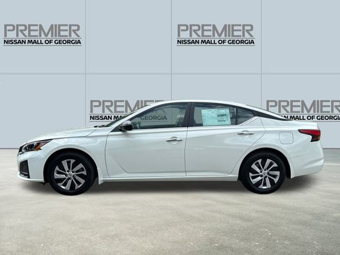New 2025 Nissan Altima 2.5 S image 8