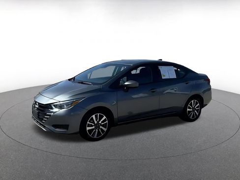 Used 2025 Nissan Versa SV image 8