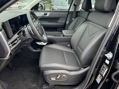 Used 2026 Hyundai Santa Fe SEL FWD image 19