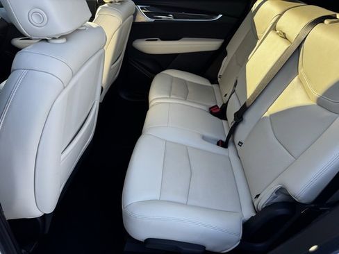 Certified 2023 Cadillac XT6 Sport w/ Technology Package image 7