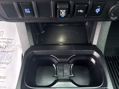 Used 2023 Toyota Tacoma TRD Off-Road image 22