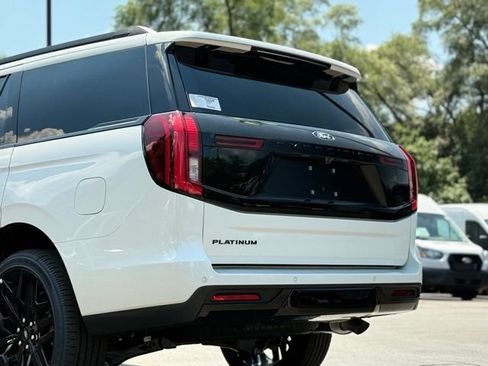 New 2026 Ford Expedition Platinum w/ Stealth Performance Package AWD/4WD image 48