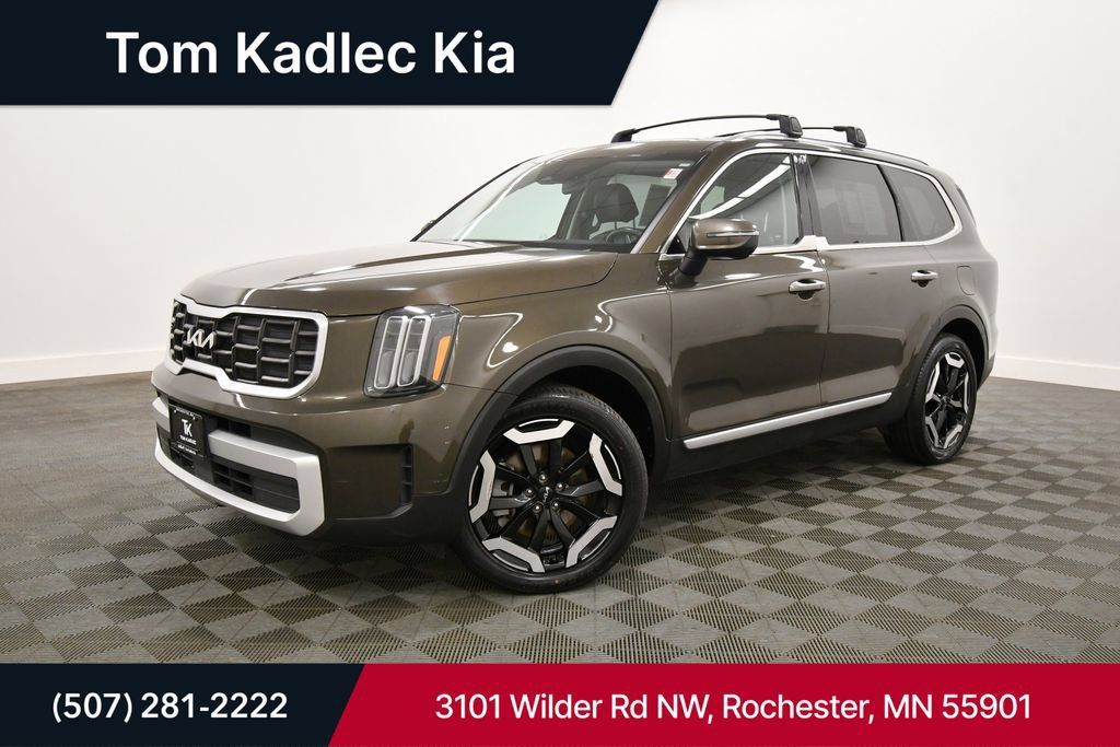 Certified 2025 Kia Telluride S AWD/4WD image 1