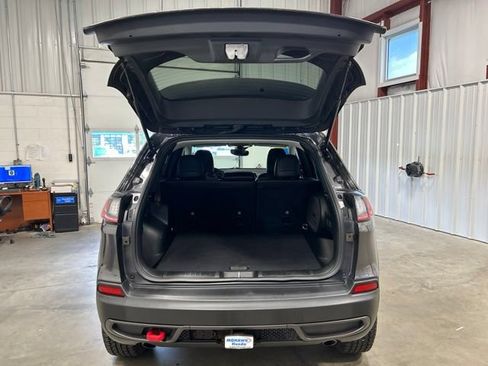 Used 2022 Jeep Cherokee Trailhawk w/ Sound & Nav Group AWD/4WD image 19