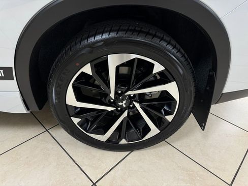 Used 2024 Mitsubishi Outlander Ralliart image 26