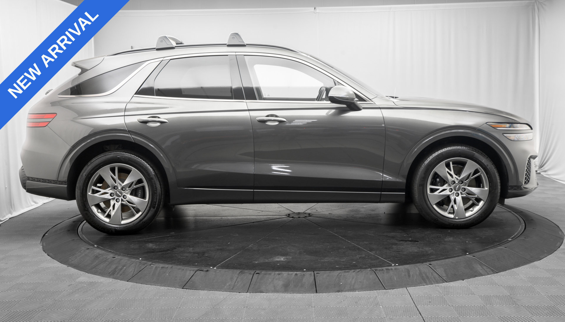 Used 2025 Genesis GV70 3.5T Sport AWD/4WD image 8