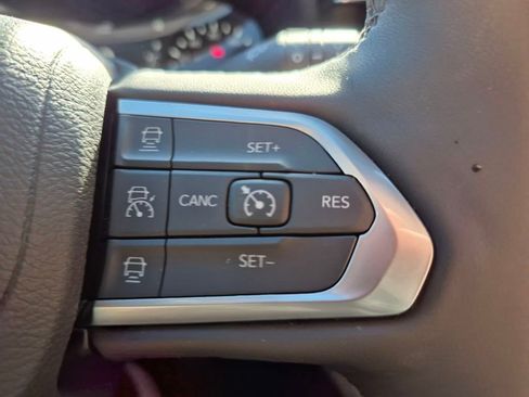 Used 2024 Jeep Compass Limited w/ Sun and Sound Group image 21