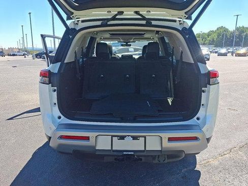 Used 2024 Nissan Pathfinder Platinum image 30