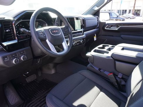 New 2026 GMC Sierra 1500 Elevation image 17