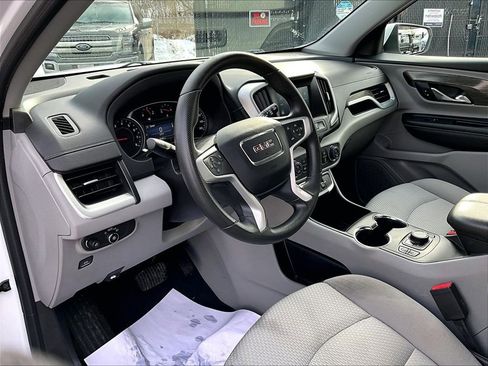 Used 2023 GMC Terrain SLE w/ Driver Convenience Package image 14