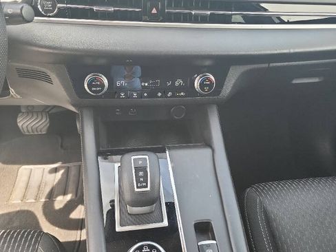 Used 2022 Mitsubishi Outlander ES FWD image 15
