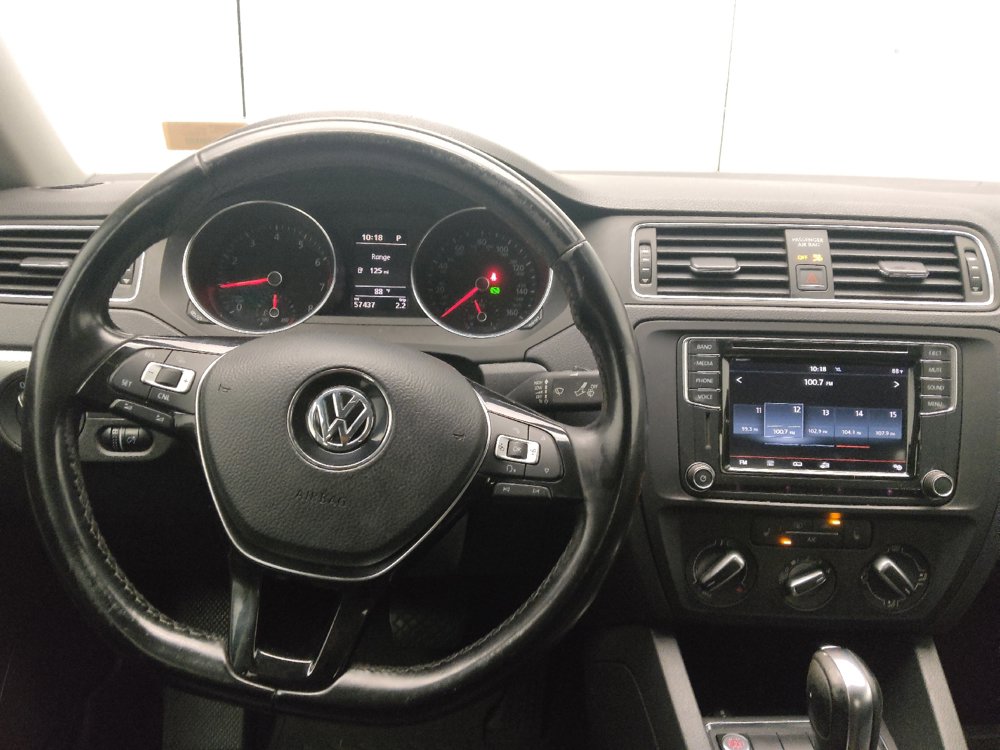 Used 2017 Volkswagen Jetta SE FWD image 22