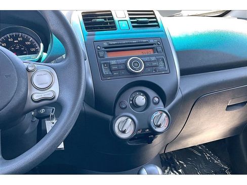 Used 2012 Nissan Versa FWD image 9